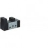 Oscilator actionat pneumatic cu repozitionare